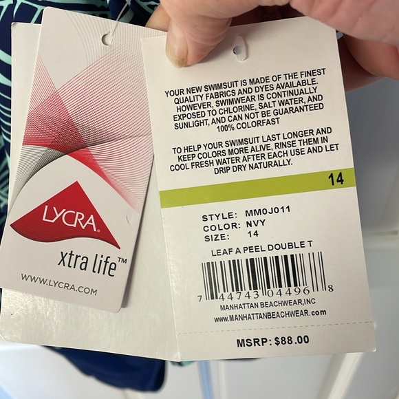 Maxine of Hollywood Leaf a Peel Double tier one piece swimsuit women’s size 14 - Picture 4 of 16